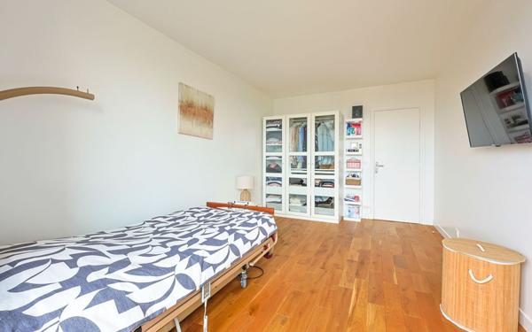 Appartement à vendre    3 pièces • 91 m2 Villemomble