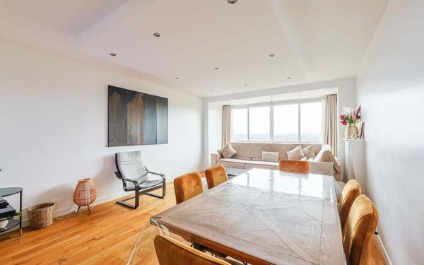 Appartement à vendre    3 pièces • 91 m2 Villemomble