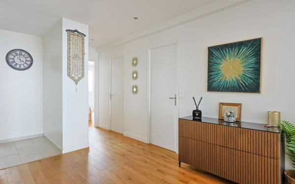 Appartement à vendre    3 pièces • 91 m2 Villemomble