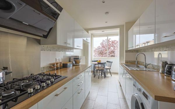 Appartement à vendre    3 pièces • 91 m2 Villemomble