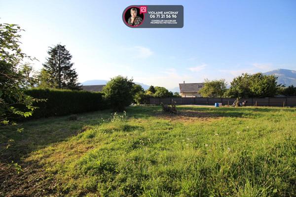 Terrain viabilisé Montagnole 722 m2