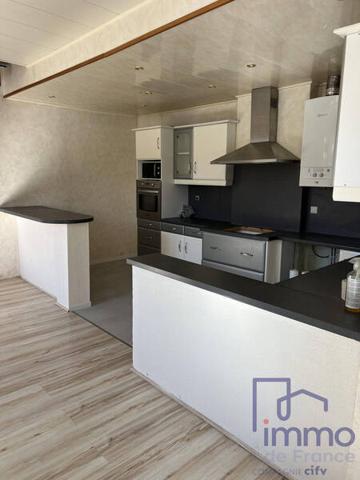 Appartement 5 pièces                                        - 42150 La Ricamarie Réf : 2722-CIFVFOREZVELAY