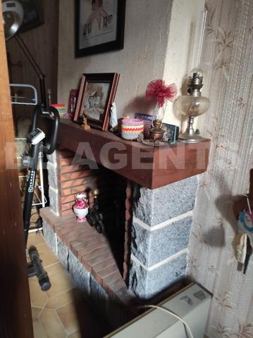 Corps de ferme avec dépendances – terrain à Izé