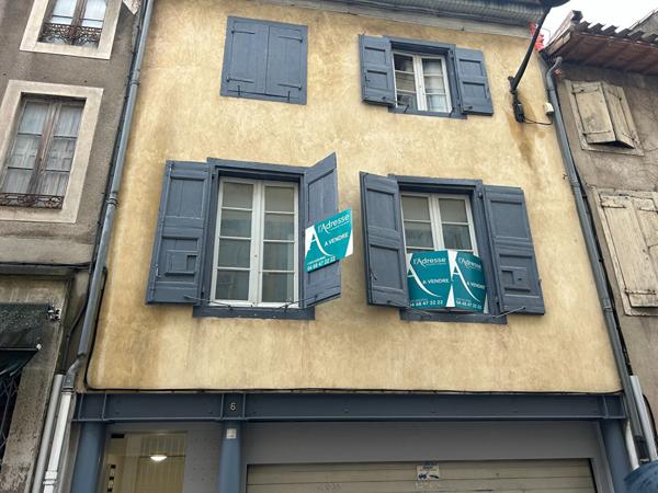 IMMEUBLE DE RAPPORT A CARCASSONNE AVEC GARAGE.