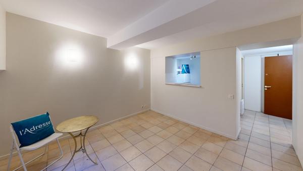 IMMEUBLE DE RAPPORT A CARCASSONNE AVEC GARAGE.