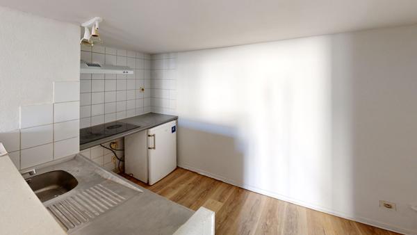 IMMEUBLE DE RAPPORT A CARCASSONNE AVEC GARAGE.