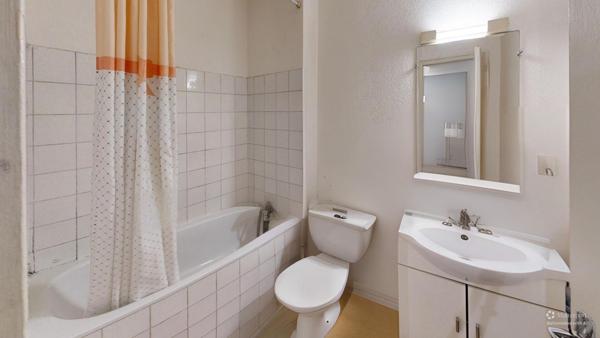 IMMEUBLE DE RAPPORT A CARCASSONNE AVEC GARAGE.