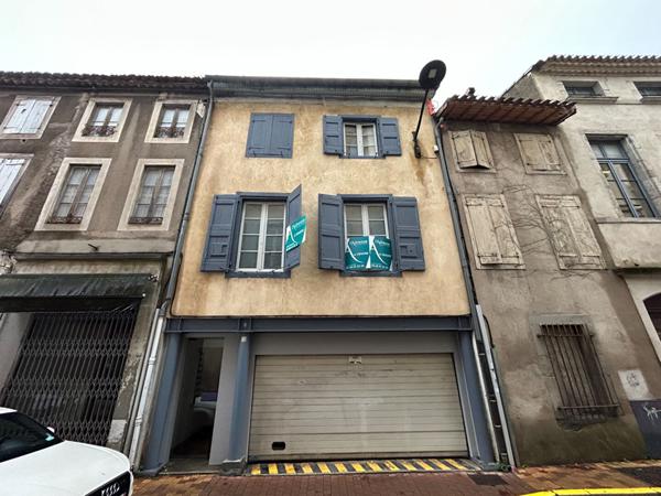 IMMEUBLE DE RAPPORT A CARCASSONNE AVEC GARAGE.