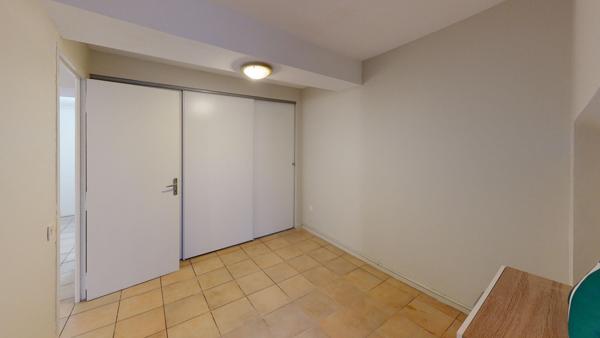 IMMEUBLE DE RAPPORT A CARCASSONNE AVEC GARAGE.