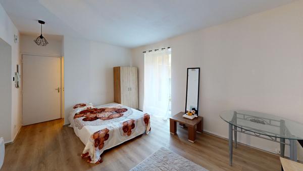 IMMEUBLE DE RAPPORT A CARCASSONNE AVEC GARAGE.