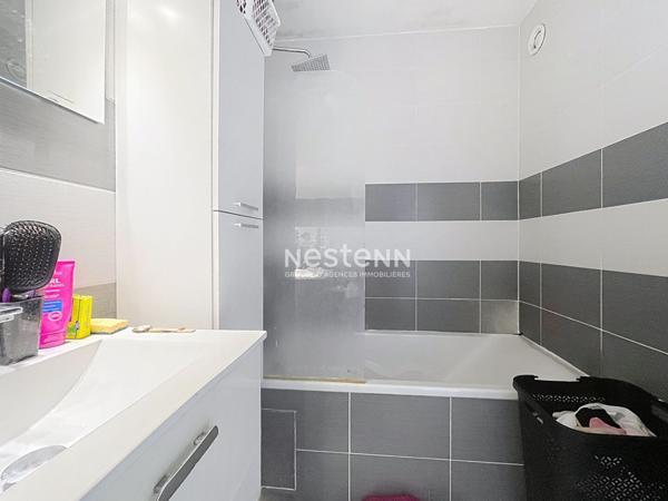 Appartement lumineux avec vue imprenable. Ideal investisseur !