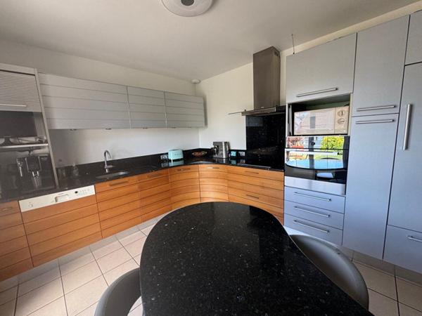 Maison d'architecte Gonneville La Mallet 5 pièce(s) 174 m2