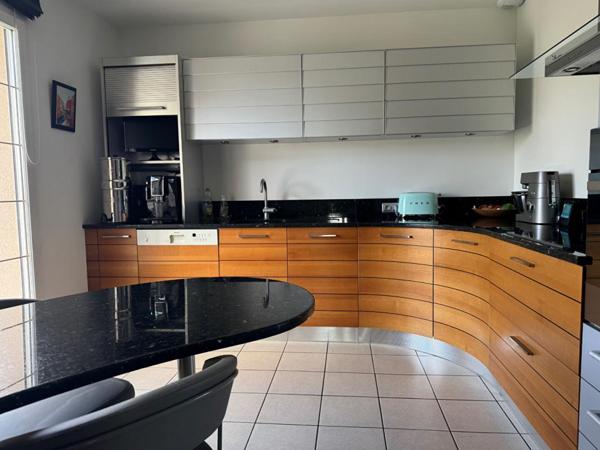 Maison d'architecte Gonneville La Mallet 5 pièce(s) 174 m2