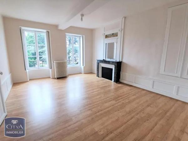 Appartement à louer 4 pièces 97m² Laon (02000)