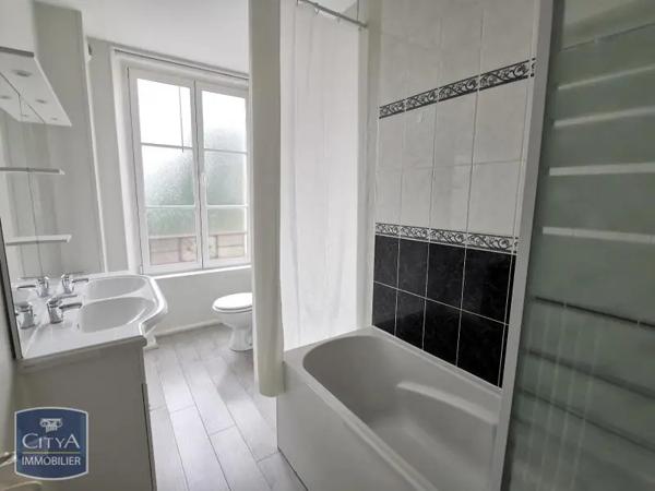Appartement à louer 4 pièces 97m² Laon (02000)