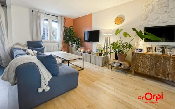 Maison à vendre    5 pièces • 94 m2 Désertines