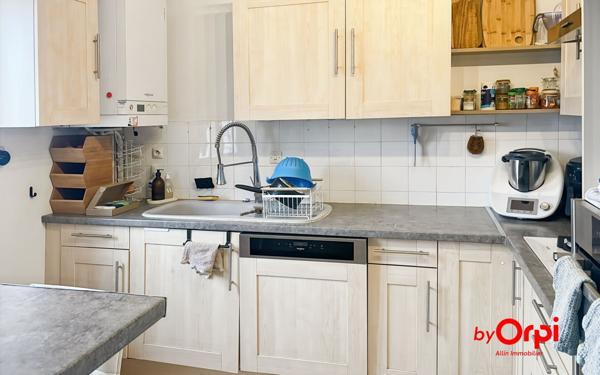 Maison à vendre    5 pièces • 94 m2 Désertines