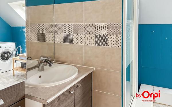 Maison à vendre    5 pièces • 94 m2 Désertines