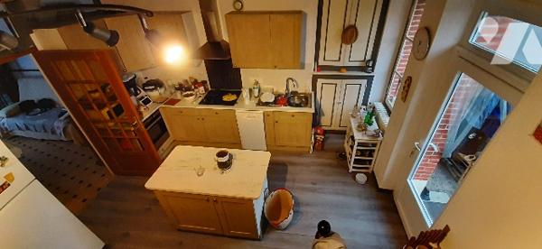 Maison de ville rénovée proche commerces avec 4 chambres, jardin, garage,