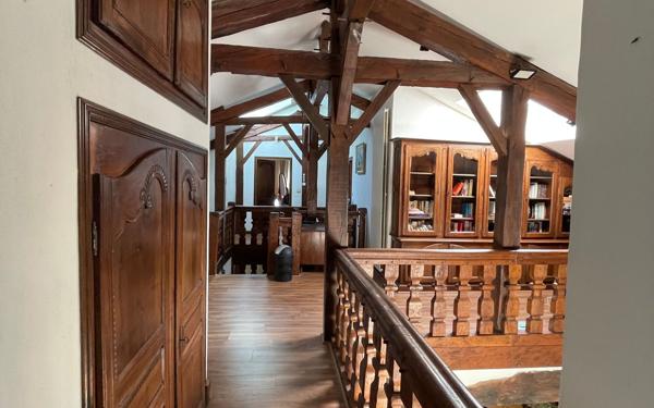 Maison à vendre    5 pièces • 328 m2 Aurice