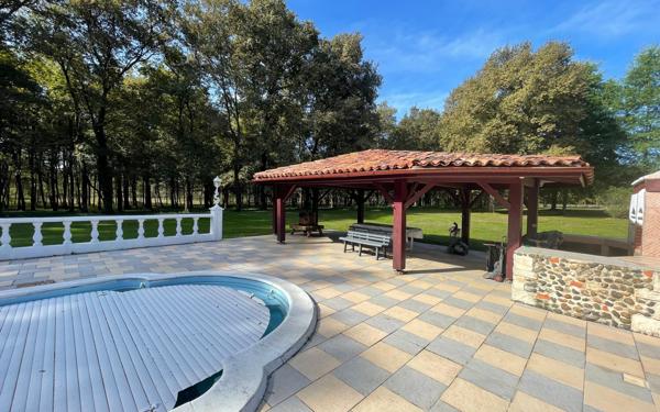 Maison à vendre    5 pièces • 328 m2 Aurice