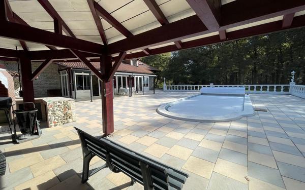 Maison à vendre    5 pièces • 328 m2 Aurice