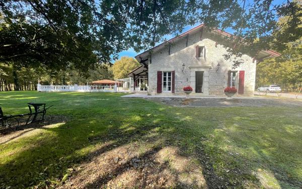 Maison à vendre    5 pièces • 328 m2 Aurice