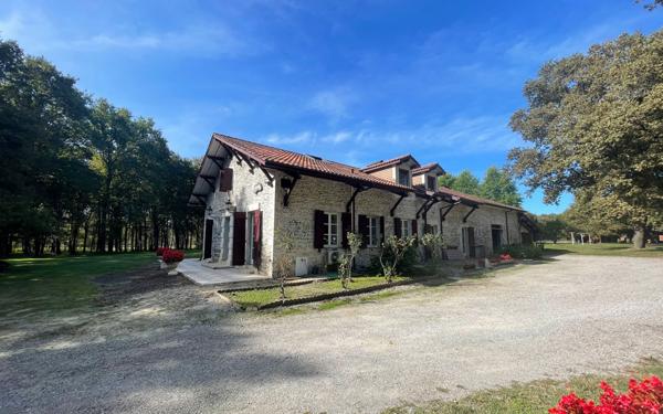 Maison à vendre    5 pièces • 328 m2 Aurice