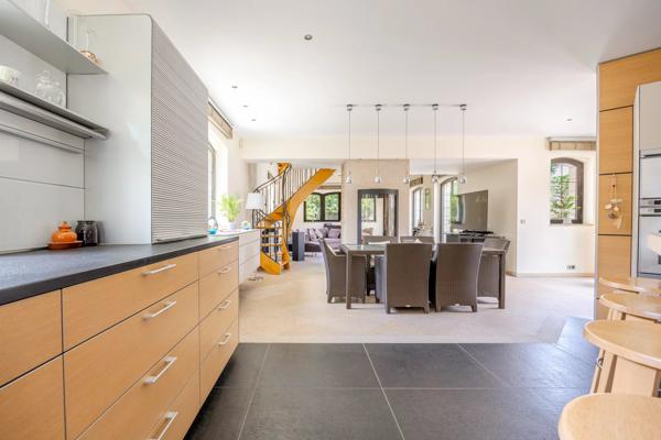 Drancy, Maison 5 Chambres -  378 m² à vendre