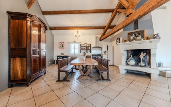 Maison à vendre    5 pièces •  Marsillargues