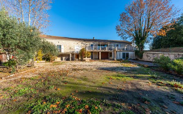 Maison à vendre    5 pièces •  Marsillargues