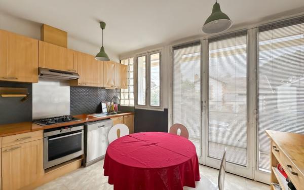 Maison à vendre    9 pièces •  Toulouse