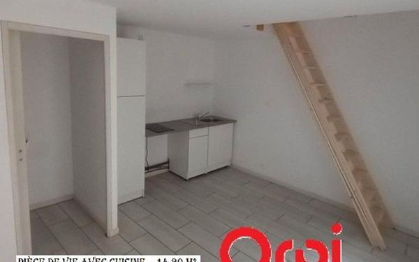 Maison à vendre    5 pièces •  Saint-Jean-d'Angély