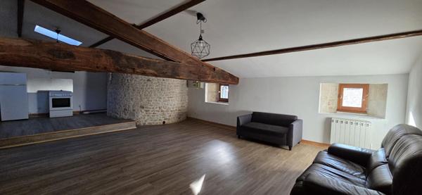 Immeuble au coeur de Saint-Maixent, Saint maixent l ecole 79400
