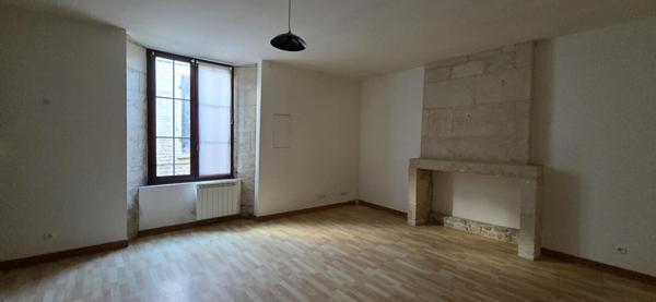 Immeuble au coeur de Saint-Maixent, Saint maixent l ecole 79400