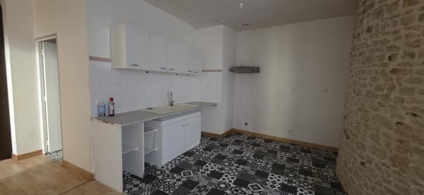 Immeuble au coeur de Saint-Maixent, Saint maixent l ecole 79400