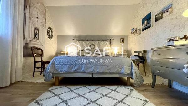 Pavillon lumineux, qualités d'un plain-pied, confortable, avec terrasse, jardin et sous-sol complet pour la famille !