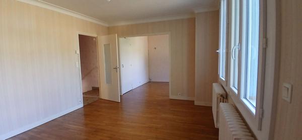 Maison T4 sur s/sol & garage à FIGEAC