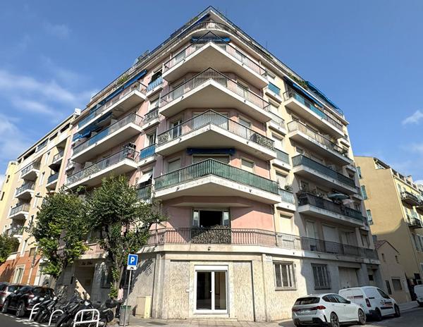 A VENDRE - MURS LIBRES - NICE CENTRE