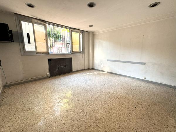 A VENDRE - MURS LIBRES - NICE CENTRE