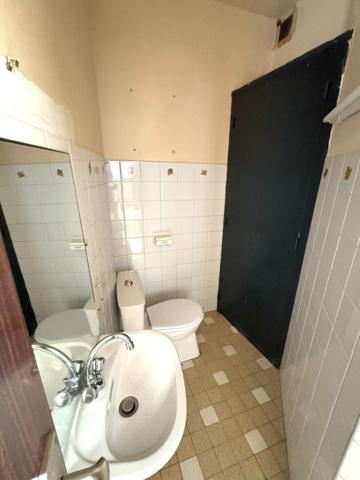 A VENDRE - MURS LIBRES - NICE CENTRE