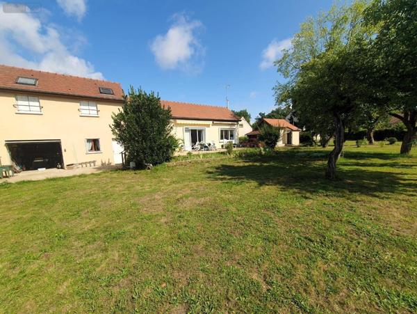 Maison à vendre à Souppes-sur-Loing en Seine-et-Marne (77460), ref : 137   
Champs sur les Bois