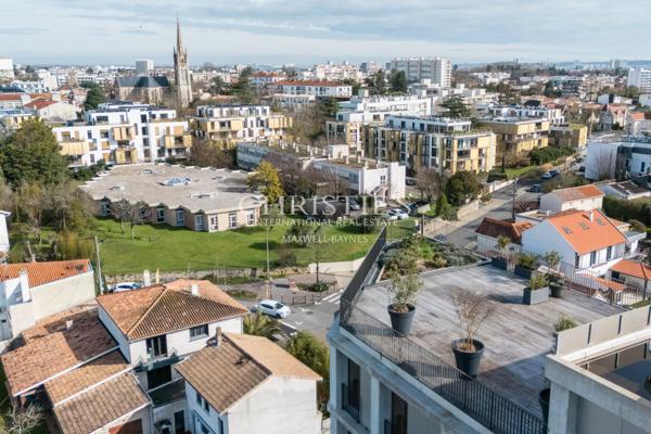 Appartement d’exception – Dernier étage avec rooftop et terrasse– Bordeaux Caudéran