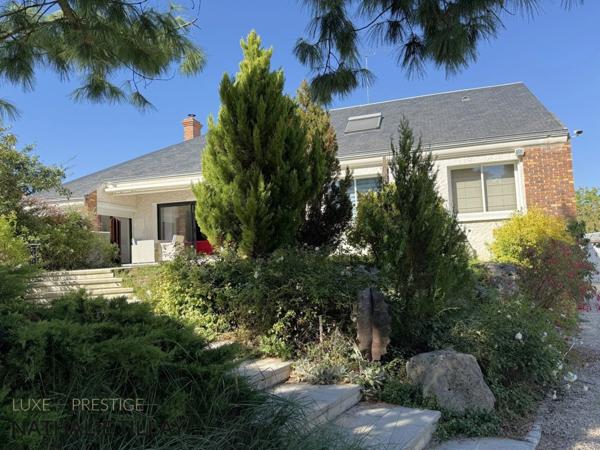 Saint pryvé st Mesmin, proche Orléans, maison d'architecte de 284 m² à vendre, avec piscine, Terrain de 1 700 m²