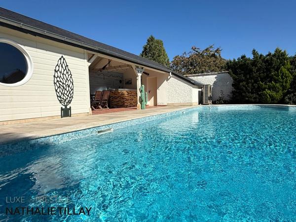 Saint pryvé st Mesmin, proche Orléans, maison d'architecte de 284 m² à vendre, avec piscine, Terrain de 1 700 m²