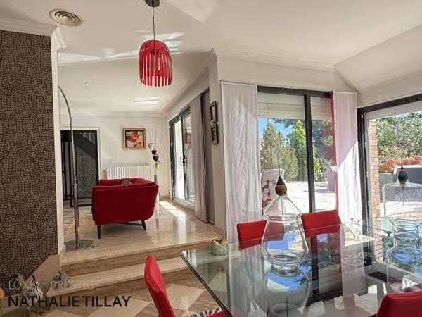 Saint pryvé st Mesmin, proche Orléans, maison d'architecte de 284 m² à vendre, avec piscine, Terrain de 1 700 m²