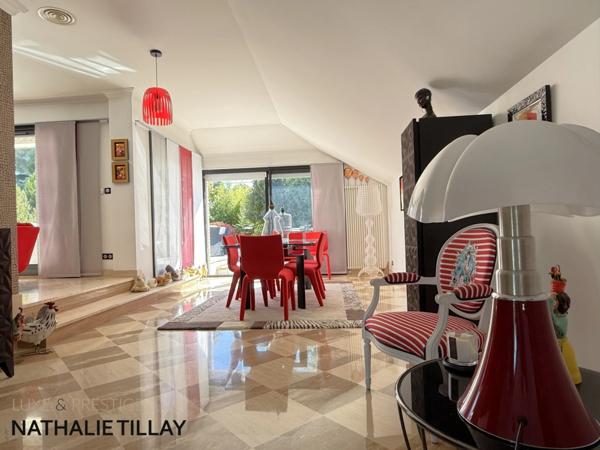 Saint pryvé st Mesmin, proche Orléans, maison d'architecte de 284 m² à vendre, avec piscine, Terrain de 1 700 m²