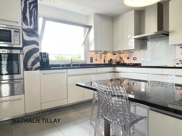 Saint pryvé st Mesmin, proche Orléans, maison d'architecte de 284 m² à vendre, avec piscine, Terrain de 1 700 m²