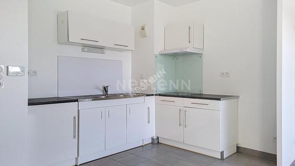 NANTES PONT DU CENS : En vente ! T2 dans résidence récente, ascenseur, lumineux, balcon, parking s/sol, proche toutes commodités.