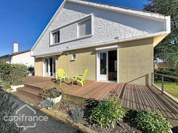 Dpt Deux Sèvres (79), à vendre THOUARS maison P7 de 196 m² - Terrain de 475,00 m²